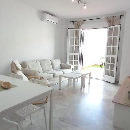 The 32 Apartment Bollullos de la Mitacion ภายนอก รูปภาพ