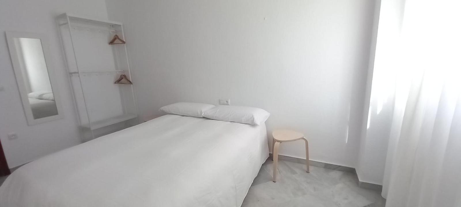 The 32 Apartment Bollullos de la Mitacion ภายนอก รูปภาพ