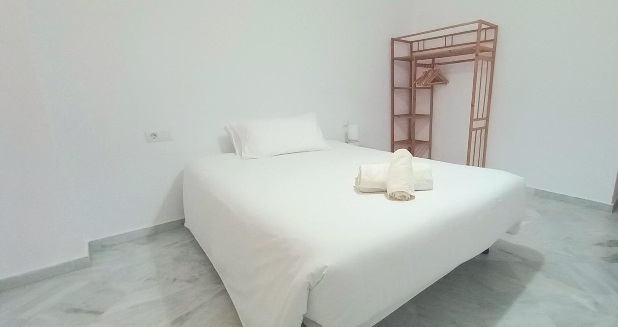 The 32 Apartment Bollullos de la Mitacion ภายนอก รูปภาพ